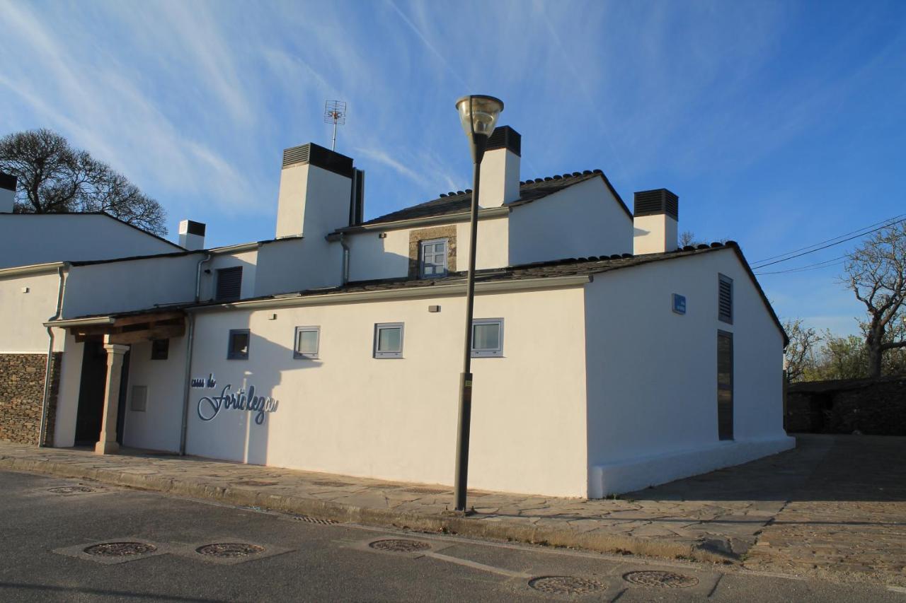 Casas Da Fortaleza Casa Do Garda Оутейро-де-Рей Экстерьер фото